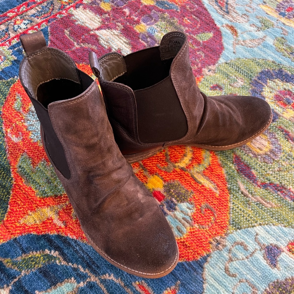 ROAN pull on leather Chelsea boots